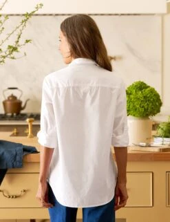 WAVERLY White, Superluxe -Frank Eileen Fashion Store 16 WAVERLY WHTD WVILLAGE 1984 SIMONE SP25 MAY 0040 sRGB