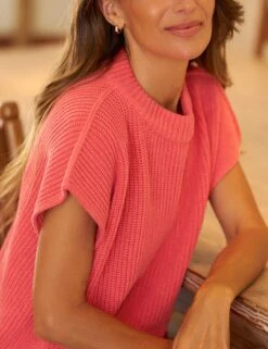 MONTECITO VEST Lobster, Pure Italian Cotton -Frank Eileen Fashion Store 18 SWEATER05 LBSK WEXFORD WTL SIMONE SP25 MAY 0570 sRGB