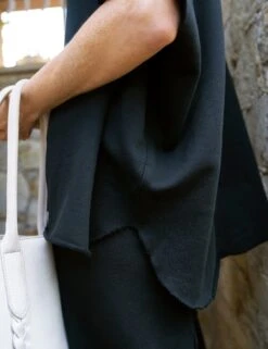 GREECE TRAVEL SET British Royal Navy 6 GREECE TRAVEL SET British Royal Navy -Frank Eileen Fashion Store 27 LABSET07 BRNV Model Kristine Szabo 23SU 0731 sRGB