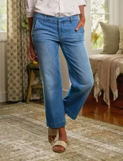 WESTPORT 1968 Wash, Italian Dream™ Light Denim -Frank Eileen Fashion Store 27 WESTPORT 1968 EILEEN WCD LABBELFAST BRNV Paloma 25SP March 1864 sRGB