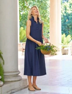 DAPHNE Navy, Washed Linen -Frank Eileen Fashion Store 3 DAPHNE NYLN KristineSzabo 25SPMarch 0590 sRGB