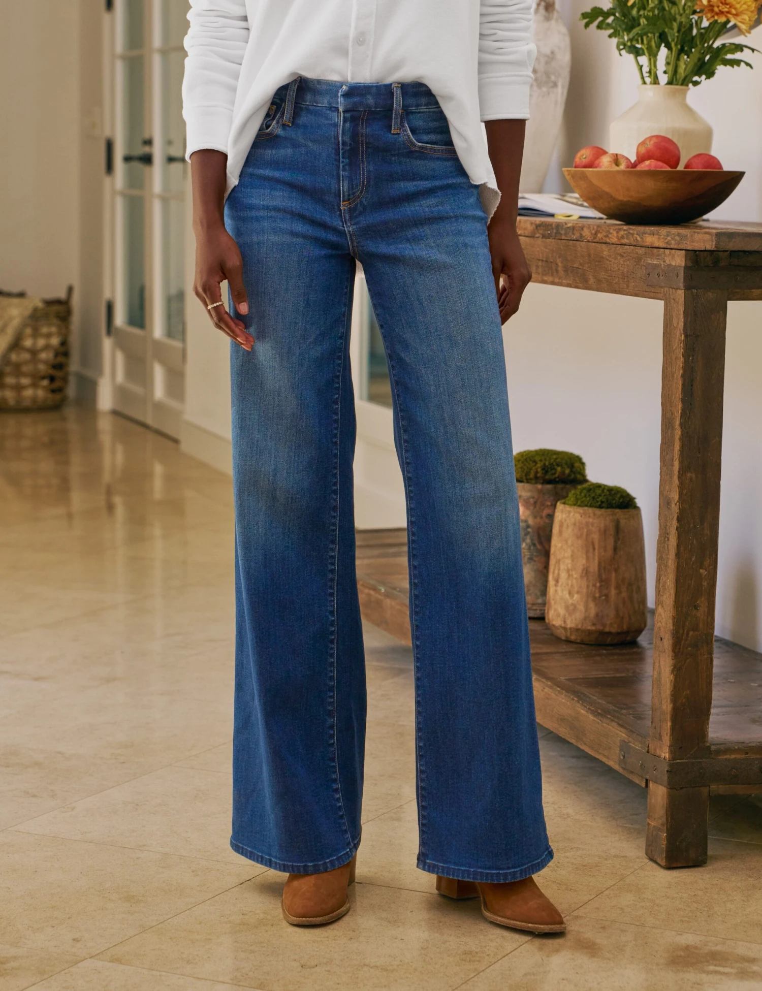 GALWAY 31" 1999 Wash (Finished Hem), Italian Dream™ Denim 1 GALWAY 31" 1999 Wash (Finished Hem), Italian Dream™ Denim