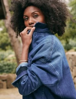 MCLOGHLIN 1992 Wash, Italian Dream Denim -Frank Eileen Fashion Store 30 MONAGHAN CRMD MCLOGHLINS 1992 LAB518TF BRNV BARRY VWD Model Milan Dixon 23FA 5572 sRGB