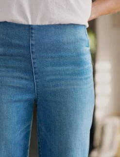 WESTPORT ILLUSION 2013 Wash, Italian Dream™ Denim 8 WESTPORT ILLUSION 2013 Wash, Italian Dream™ Denim -Frank Eileen Fashion Store 34 LAB227HJ WHT ILLUSION04 2013 Beri 25SP April 1407 sRGB