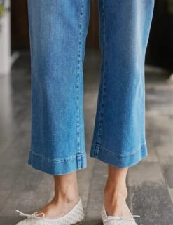 WESTPORT ILLUSION 2013 Wash, Italian Dream™ Denim 9 WESTPORT ILLUSION 2013 Wash, Italian Dream™ Denim -Frank Eileen Fashion Store 34 LAB227HJ WHT ILLUSION04 2013 Beri 25SP April 1416 sRGB