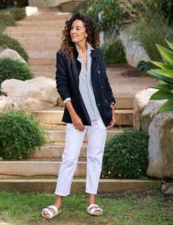 BELFAST British Royal Navy, Triple Fleece 10 BELFAST British Royal Navy, Triple Fleece -Frank Eileen Fashion Store 35 WICKLOW WHTT LABBELFAST BRNV EILEEN TBTD 24SU 2443 sRGB