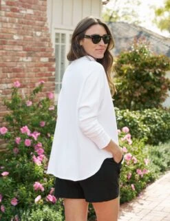 EFFIE White, Triple Fleece -Frank Eileen Fashion Store 37 LAB518TF WHT WATERFORD BKL Model Ray Roberts 23SU 5369 v1 sRGB