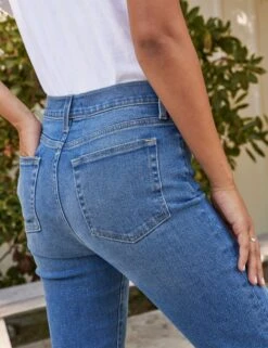 CORK Everyday Blue, Everyday Denim -Frank Eileen Fashion Store 4 CORK EVRD LAB219 WHT Model Camila Costa 2009 v1 sRGB 1