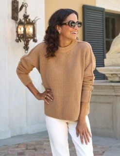 MONTECITO SWEATER Camel, Pure Italian Cotton -Frank Eileen Fashion Store 40 ILLUSION01 ANTW SWEATER02 CAMK JuliaOrtiz 25SP Pickup 2783 sRGB