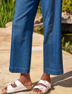 WESTPORT 1984 Wash, Italian Dream™ Light Denim -Frank Eileen Fashion Store 55 WESTPORT 1984 EILEEN WCB Milan Dixon 24FA 4477 sRGB