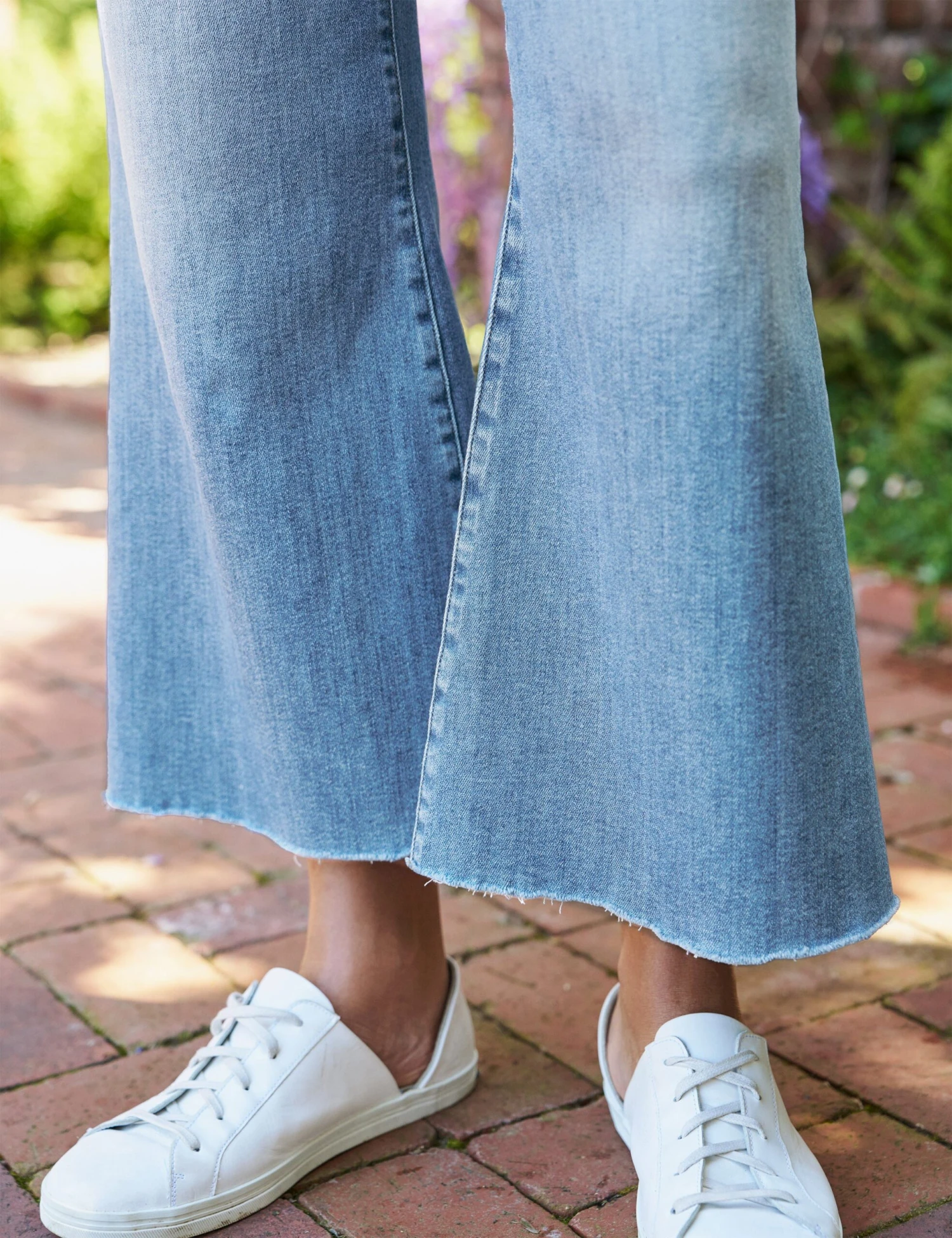 GALWAY 26" 1971 Wash, Italian Dream™ Denim 3 GALWAY 26" 1971 Wash, Italian Dream™ Denim - Image 3